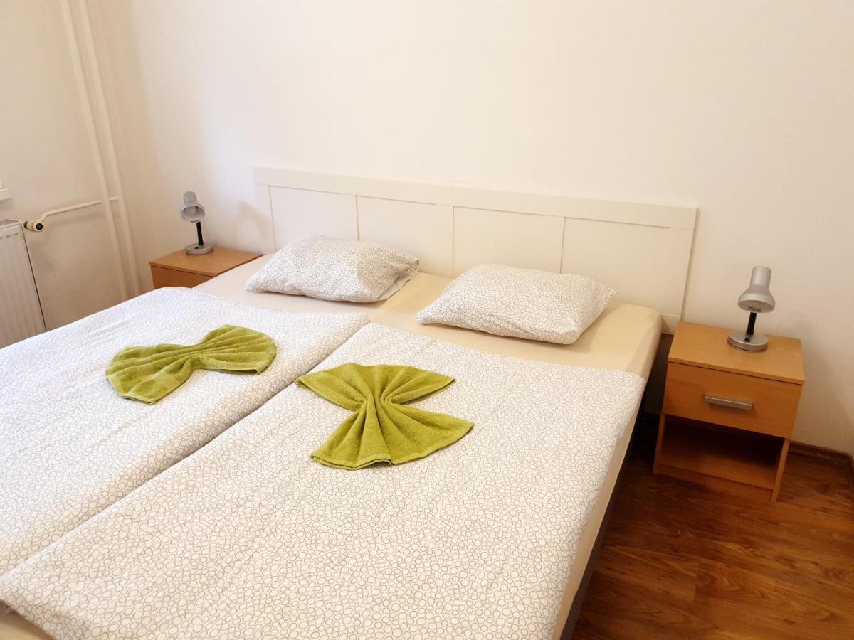 Apartman Bystrica City & Parking Banská Bystrica Buitenkant foto